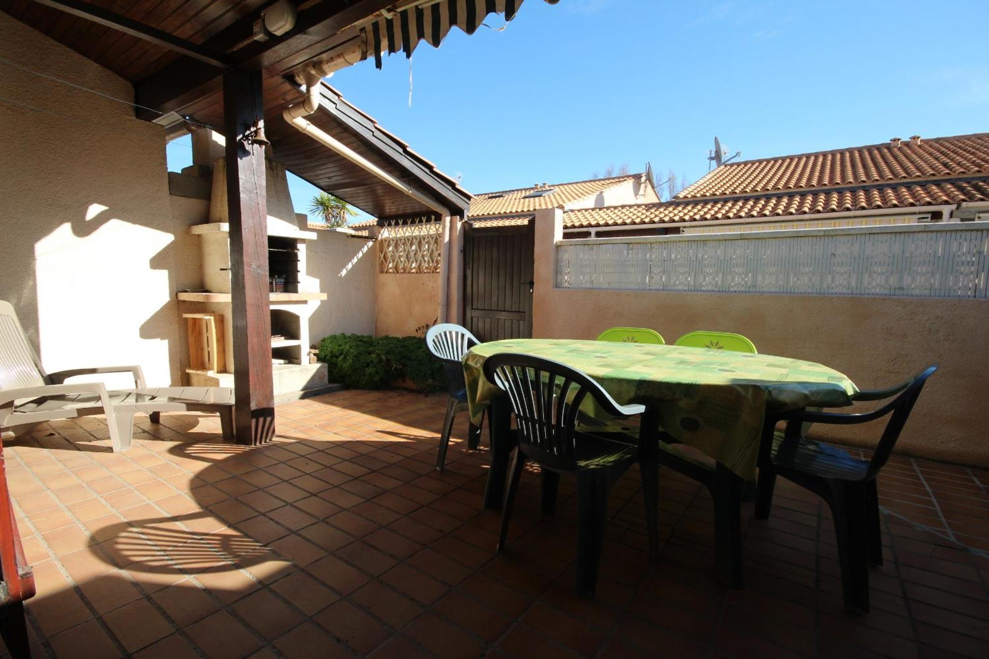 Villa 6 Couchages 3 Terrasse Ombragee Parking Dans Securisee Piscine Commune 400m De La Lrjp93